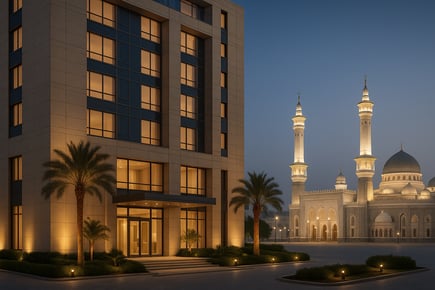 Top 5 Hotels Near the Holy Mosque for Pilgrims